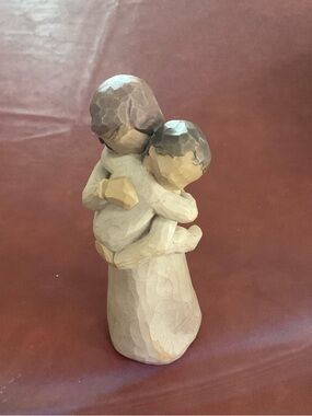 Willow Tree Angels Embrace Figurine 5 1/2” New with out box